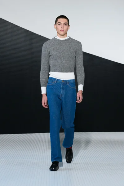 Look 32